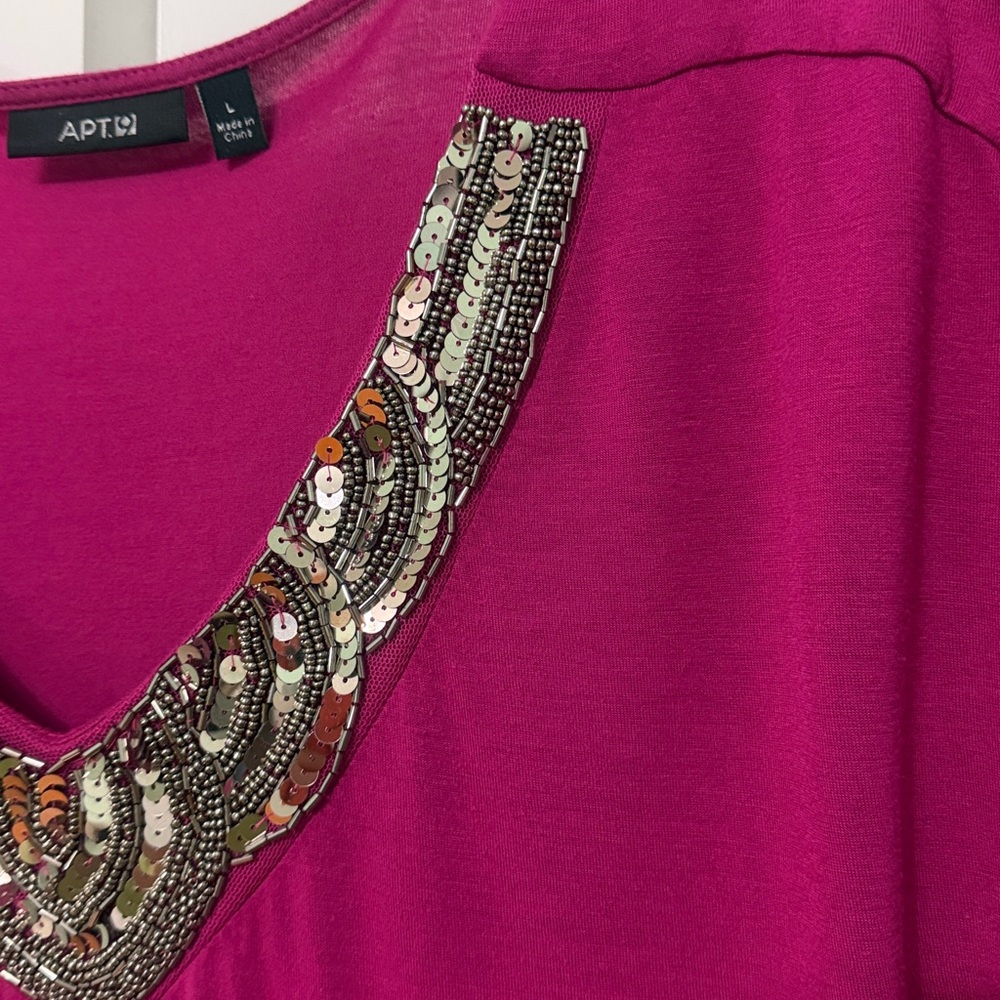 Apt. 9 Fuchsia Pink Sequin V-Neck Top Blouse Size L Pleated Front Festive - Picture 6 of 9